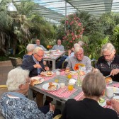 12-10 ouderenlunch-1.jpg